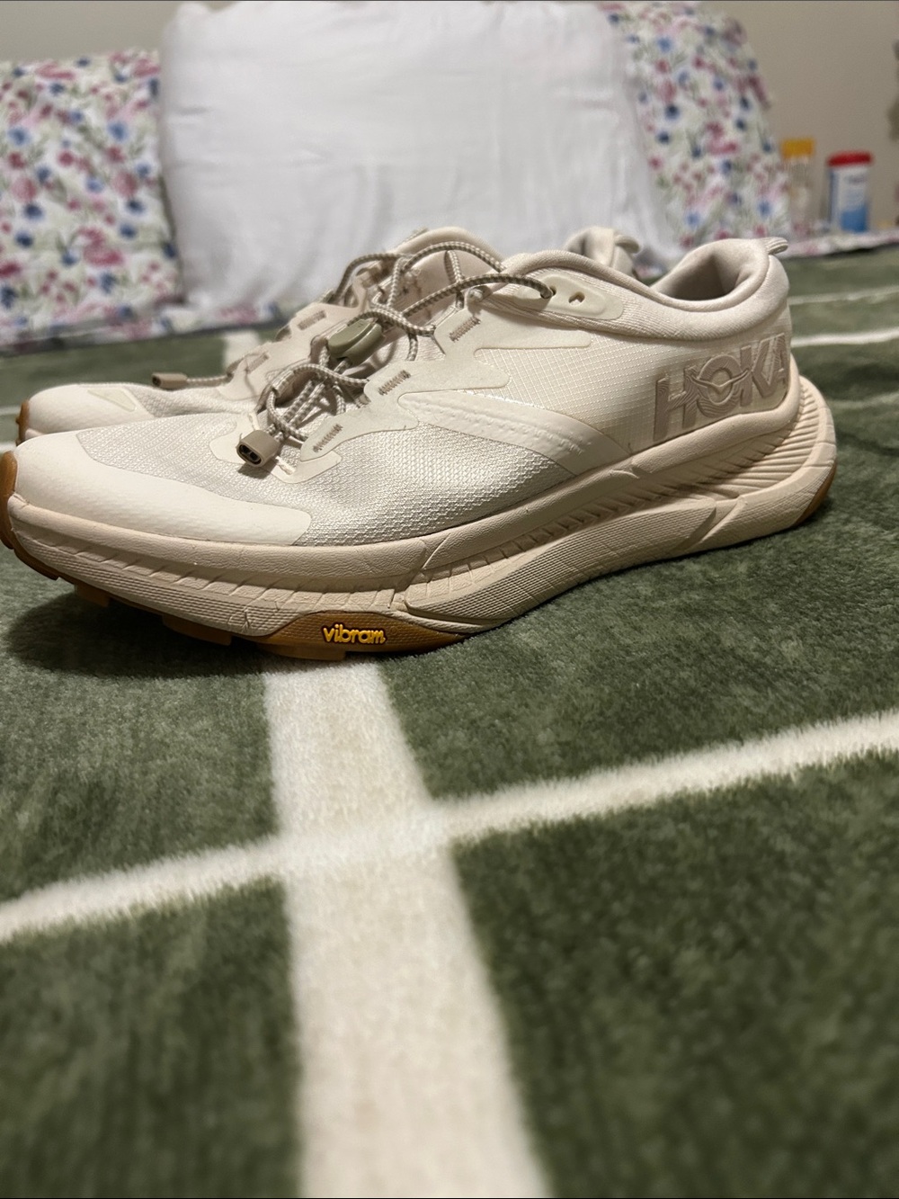 Hoka Women’s Athletic Trainer - Cream with Gum Sole
